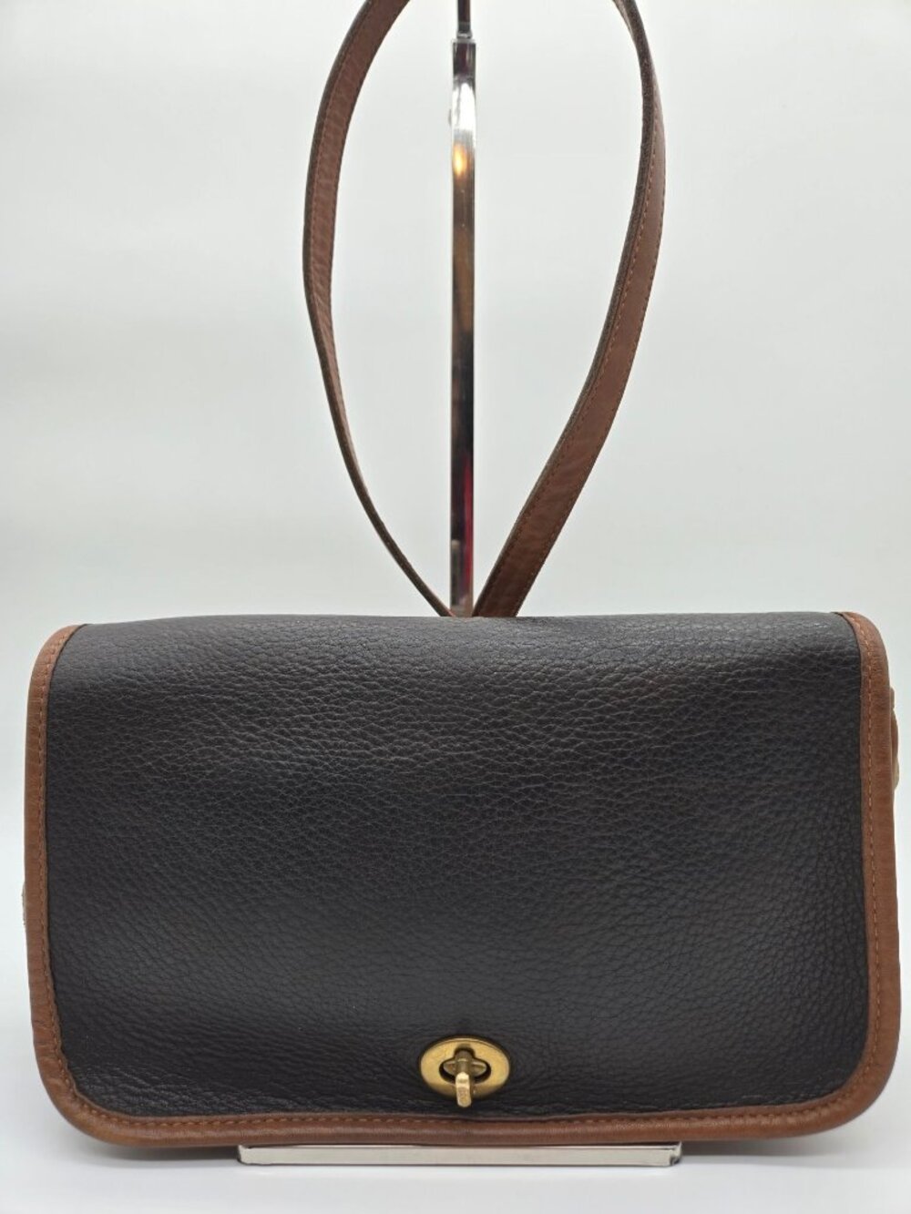 Vintage Mitchell USA Black & Brown Pebbled Leather Front Flap Crossbody EUC